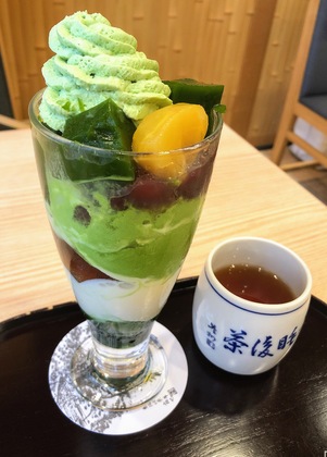 ランチの後は都路里のパフェ