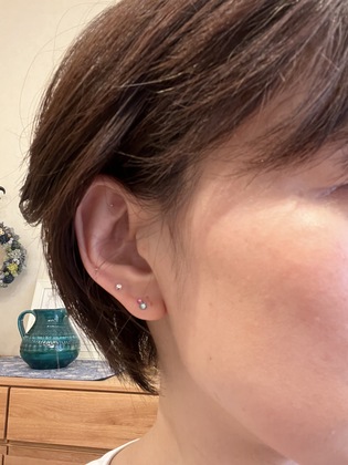 耳つぼで顔が変化する